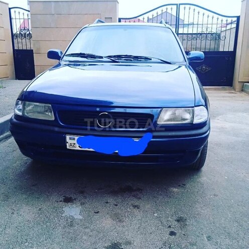 Opel Astra 1995, 300,000 km - 2.0 л - Bakı