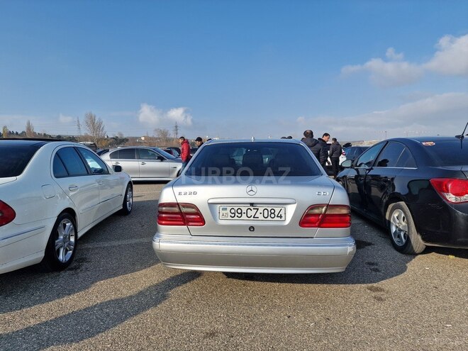 Mercedes E 220 2002, 352,000 km - 2.2 l - Bakı