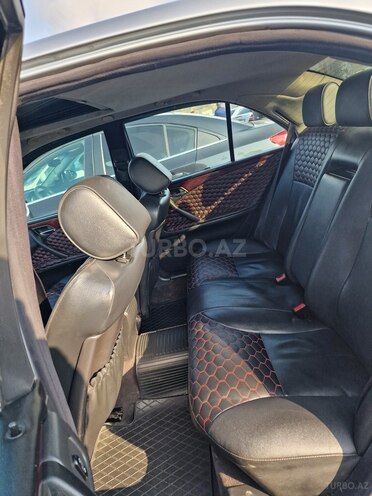 Mercedes E 220 2002, 352,000 km - 2.2 l - Bakı
