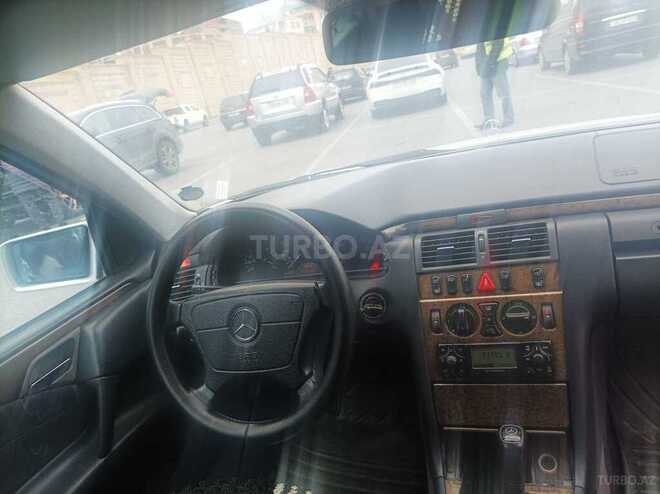 Mercedes E 240 1999, 237,000 km - 2.4 л - Bakı
