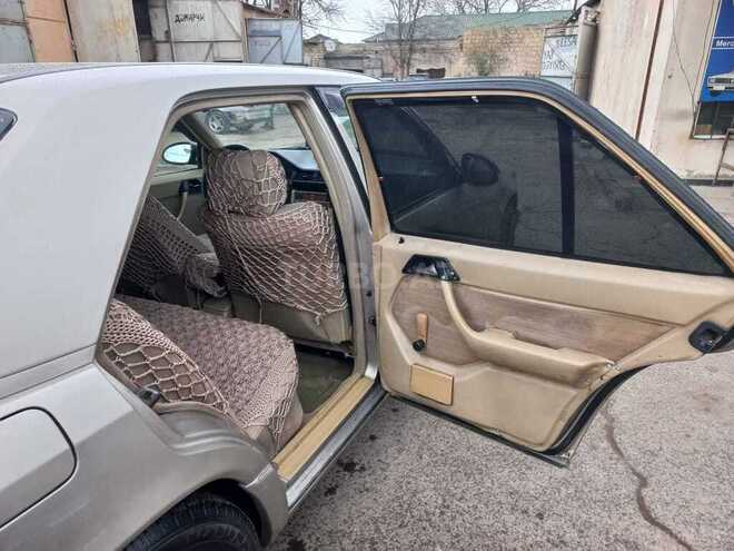 Mercedes E 230 1989, 390,000 km - 2.3 l - Bakı