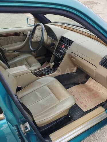 Mercedes C 230 1998, 272,000 km - 2.3 l - Saatlı