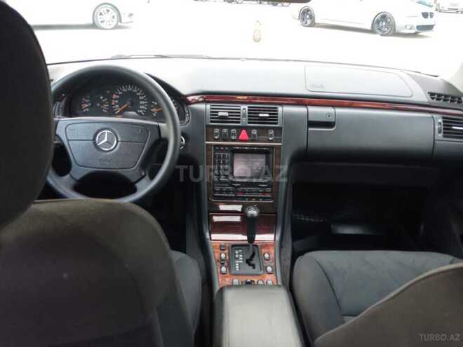 Mercedes E 240 1998, 203,086 km - 2.4 l - Bakı
