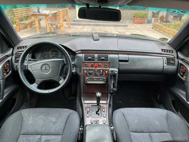 Mercedes E 230 1997, 346,000 km - 2.3 l - Bakı