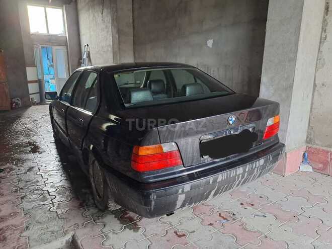 BMW 318 1992, 169,000 km - 1.8 l - Quba