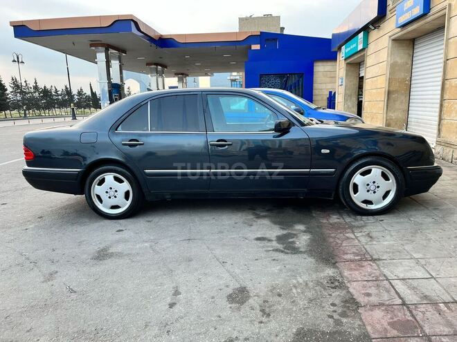 Mercedes E 240 1998, 235,000 km - 2.4 l - Bakı