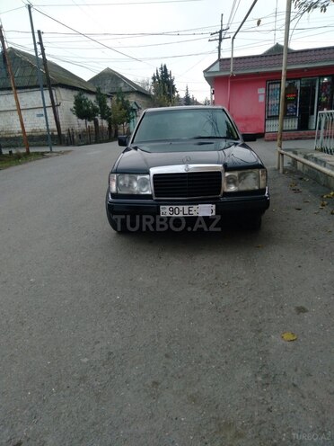 Mercedes E 200 1991, 380,456 km - 2.0 l - Ucar