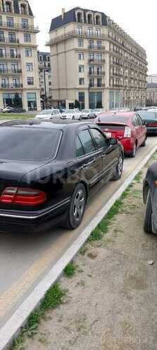 Mercedes E 270 2001, 285,000 km - 2.7 l - Bakı