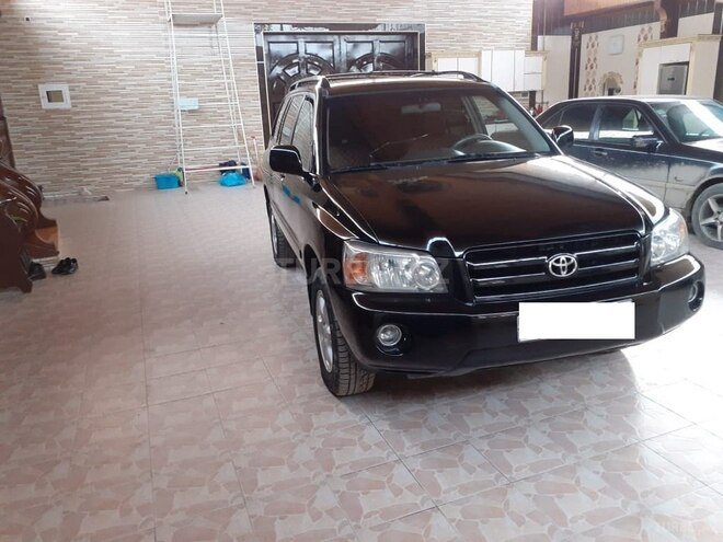 Toyota Highlander 2006, 300,000 km - 2.4 l - Tovuz