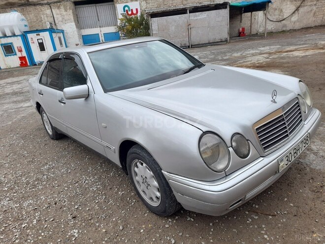 Mercedes E 220 1997, 348,627 km - 2.2 l - Bakı