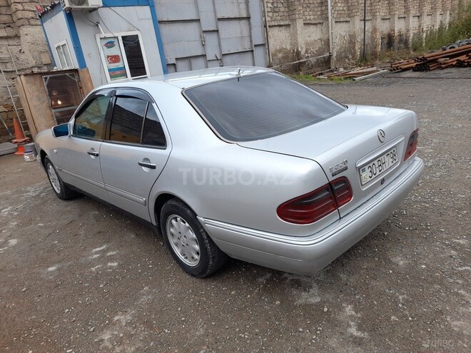 Mercedes E 220 1997, 348,627 km - 2.2 l - Bakı