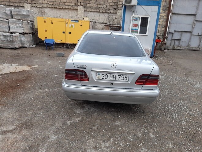 Mercedes E 220 1997, 348,627 km - 2.2 l - Bakı