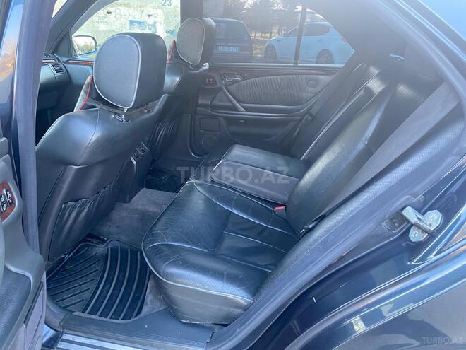 Mercedes E 240 1998, 289,000 km - 2.4 l - Bakı
