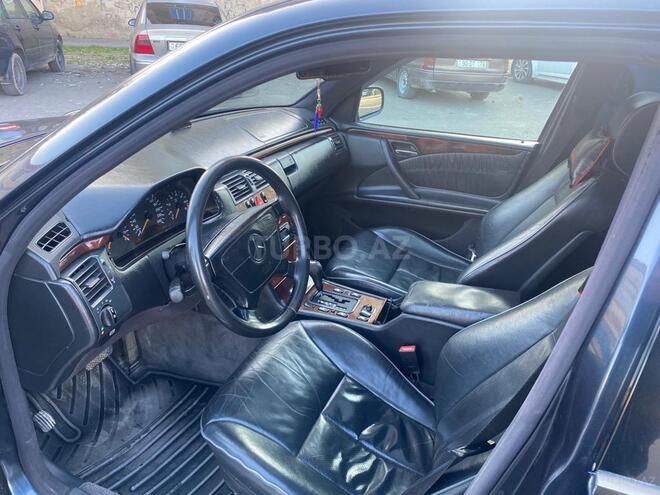 Mercedes E 240 1998, 289,000 km - 2.4 l - Bakı