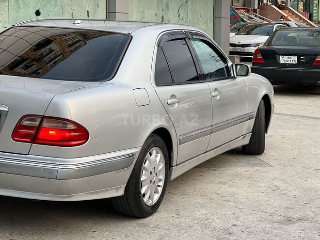Mercedes E 240 2001, 350,000 km - 2.4 l - Bakı