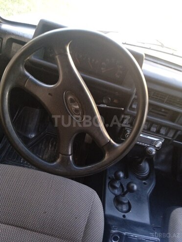 LADA (VAZ) Niva 1999, 80,000 km - 1.6 l - Qusar