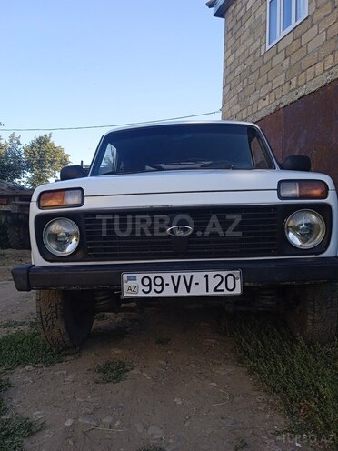 LADA (VAZ) Niva 1999, 80,000 km - 1.6 l - Qusar