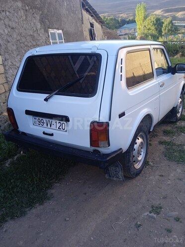 LADA (VAZ) Niva 1999, 80,000 km - 1.6 l - Qusar