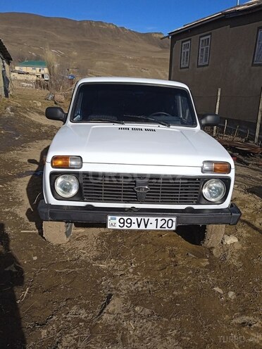 LADA (VAZ) Niva 1999, 80,000 km - 1.6 l - Qusar