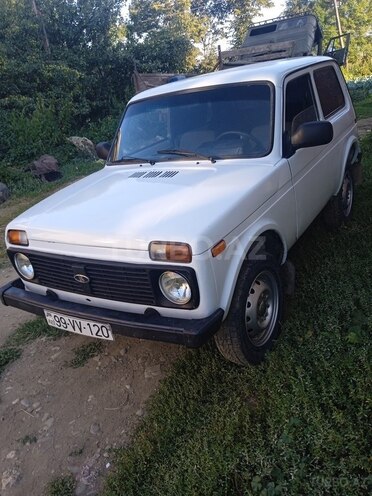 LADA (VAZ) Niva 1999, 80,000 km - 1.6 l - Qusar