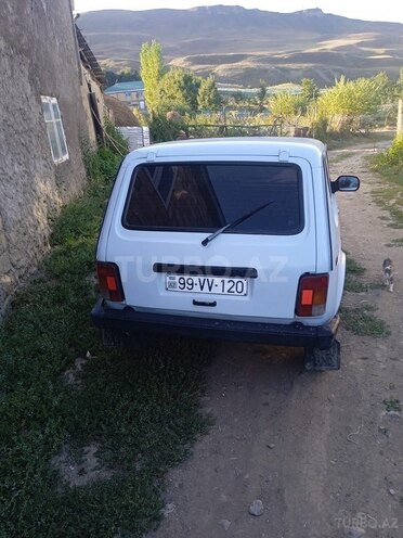 LADA (VAZ) Niva 1999, 80,000 km - 1.6 l - Qusar