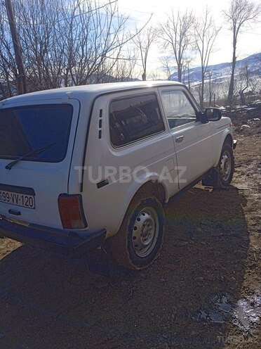 LADA (VAZ) Niva 1999, 80,000 km - 1.6 l - Qusar