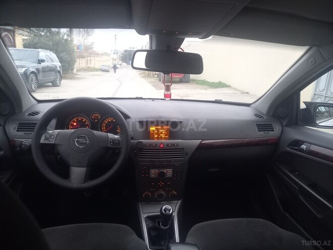 Opel Astra 2004, 167,000 km - 1.4 l - Bakı