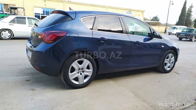 Opel Astra 2012, 140,012 km - 1.6 l - Salyan