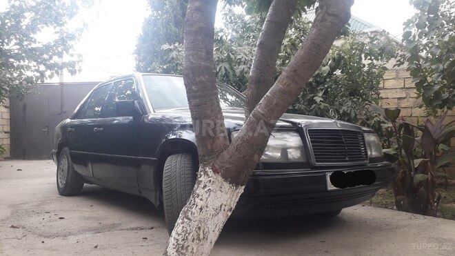 Mercedes E 250 1985, 396,324 km - 2.5 l - Xırdalan