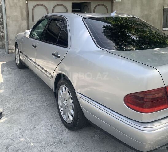 Mercedes E 290 1997, 650,000 km - 2.9 l - Zaqatala