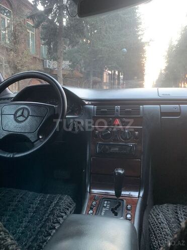Mercedes E 290 1997, 650,000 km - 2.9 l - Zaqatala