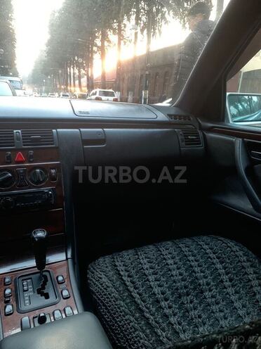 Mercedes E 290 1997, 650,000 km - 2.9 l - Zaqatala