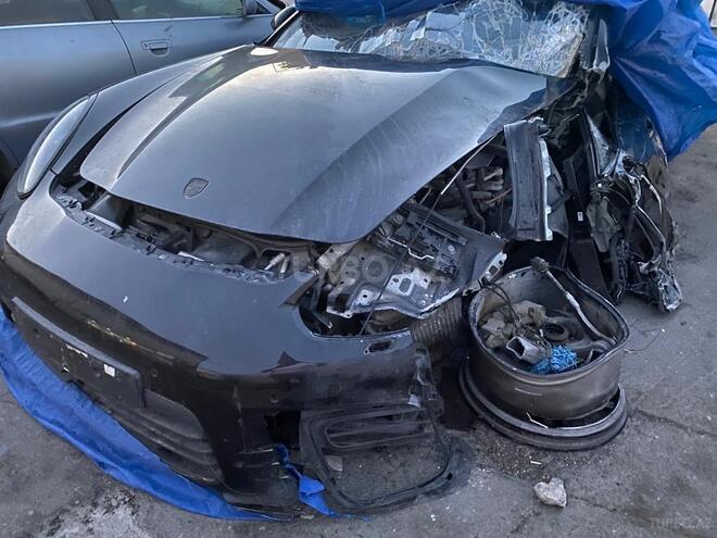 Porsche Panamera Turbo S 2014, 29,000 km - 4.8 l - Bakı