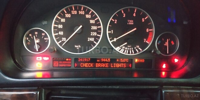 BMW 525 2001, 241,952 km - 2.5 л - Bakı