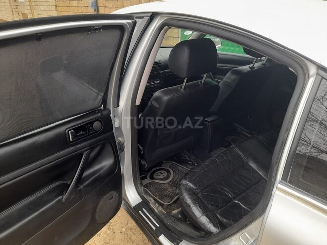 Volkswagen Passat 2002, 180,000 km - 1.8 л - Bakı