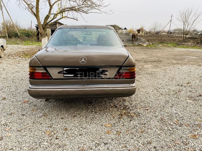 Mercedes E 230 1991, 56,665 km - 2.3 l - Bakı