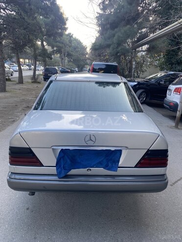 Mercedes E 250 1993, 430,000 km - 2.5 l - Bakı