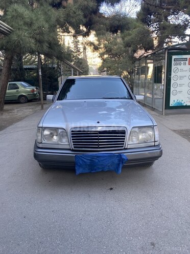 Mercedes E 250 1993, 430,000 km - 2.5 l - Bakı