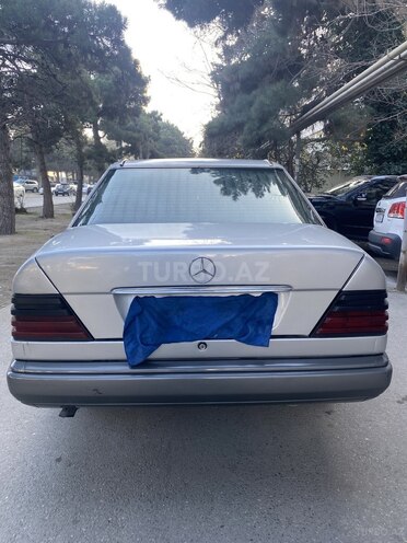Mercedes E 250 1993, 430,000 km - 2.5 l - Bakı