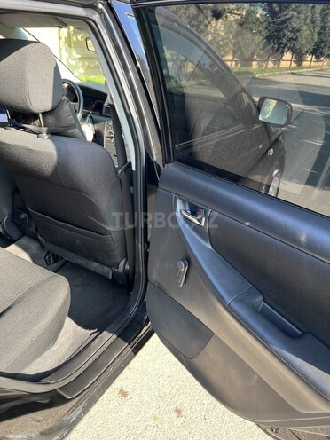 Toyota Corolla 2005, 175,000 km - 1.4 l - Bakı