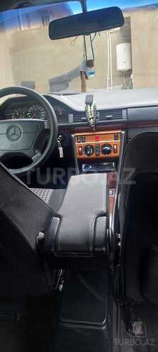 Mercedes E 220 1994, 530,708 km - 2.2 l - Bakı