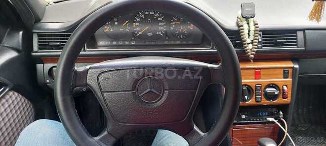 Mercedes E 220 1994, 530,708 km - 2.2 l - Bakı