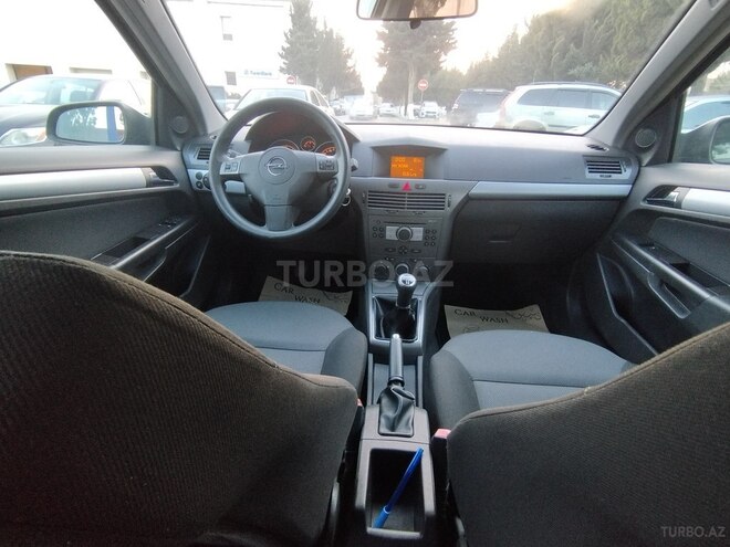 Opel Astra 2004, 232,000 km - 1.4 l - Bakı