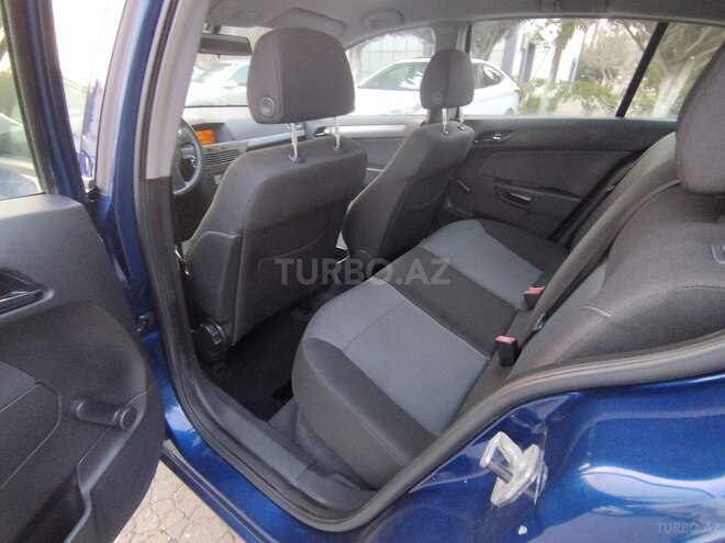 Opel Astra 2004, 232,000 km - 1.4 l - Bakı