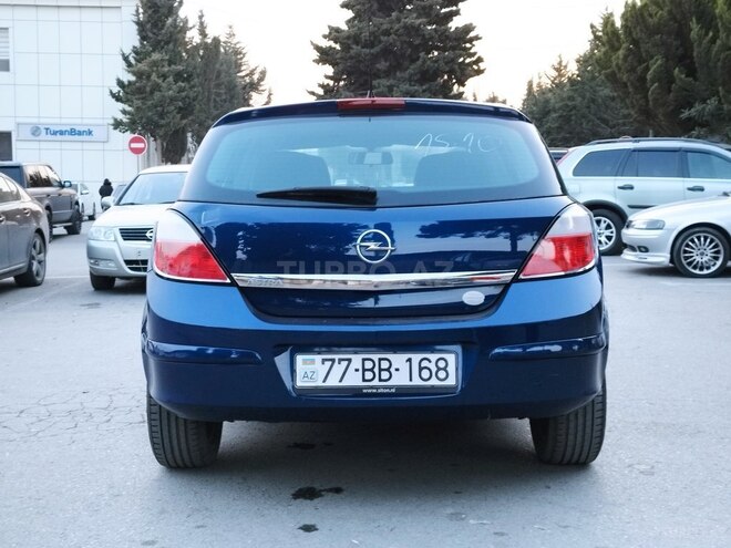 Opel Astra 2004, 232,000 km - 1.4 l - Bakı