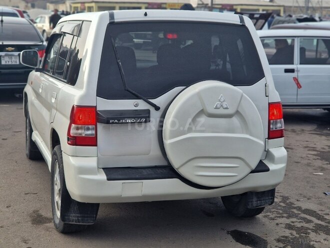 Mitsubishi Pajero io 2001, 250,000 km - 2.0 l - Bakı