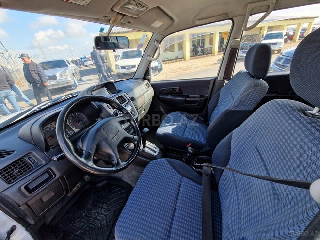 Mitsubishi Pajero io 2001, 250,000 km - 2.0 l - Bakı