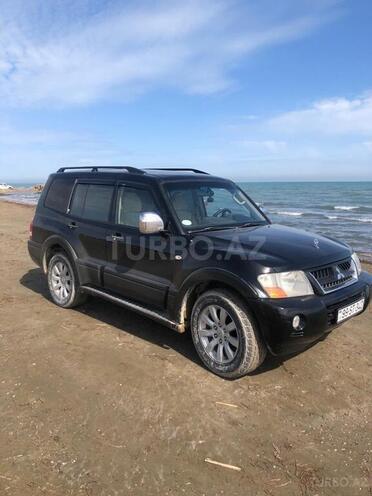 Mitsubishi Pajero 2004, 275,000 km - 3.0 l - Bakı