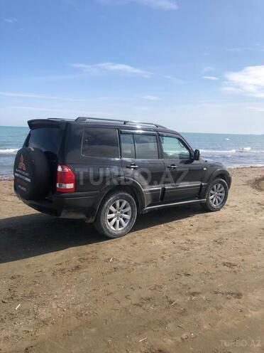 Mitsubishi Pajero 2004, 275,000 km - 3.0 l - Bakı