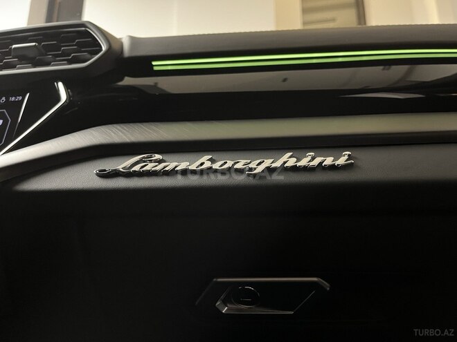 Lamborghini Urus 2022, 2,605 km - 4.0 l - Bakı